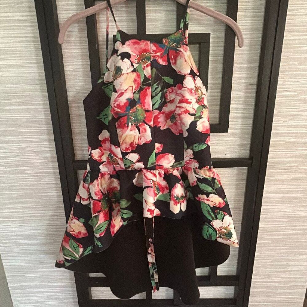 Bniina cute floral plum high low tops with spaghetti straps size M black pink